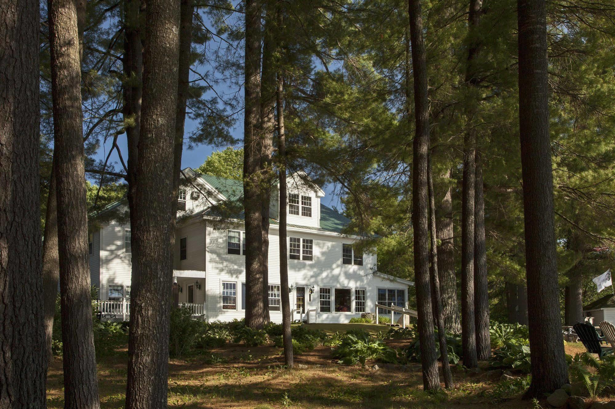 Wolf Cove Inn Poland Exterior foto